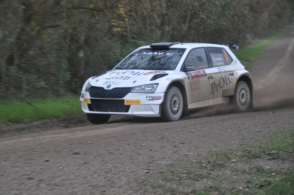 AleProfetaRally's tweet photo. Buone le prime sensazioni sulla Skoda Fabia R5 EVO
#AlessioProfeta #AciTeamItalia #Pirelli #Rallytime #ProfetaRaccuia #PrOli #islandmotorsport #tuacanrewind #pirellimotorsport #skodafabiar5 #acisport https://t.co/vYbNIDbjtw https://t.co/nUmJGBozfM