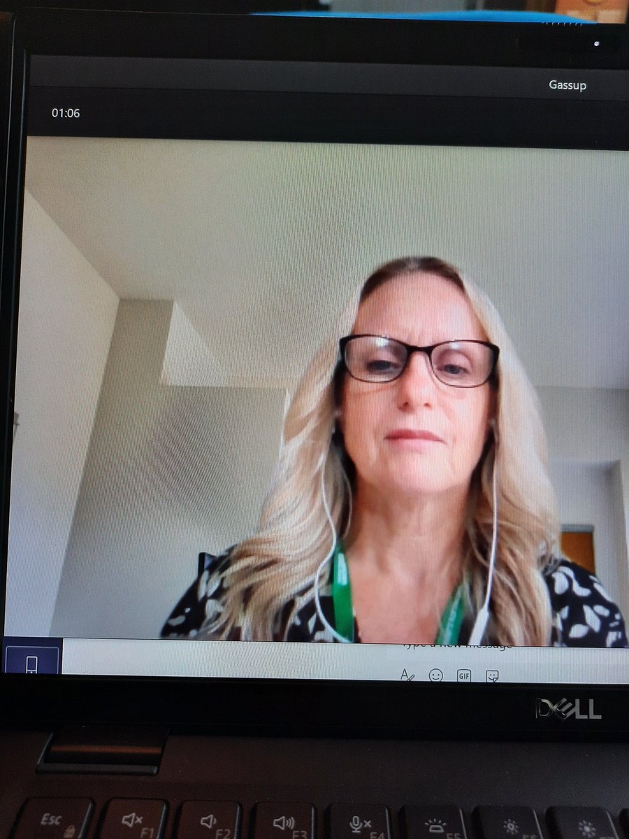 Andreanetball's tweet photo. Microsoft team glad to know im not the only one who thought people were in the same house. #backgroundeffects #MicrosoftTeams it took a while to realise though. https://t.co/T1sIsBP2Md