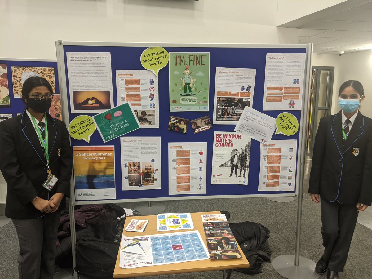 soarvalley16's tweet photo. Across all 5 year groups today our Positive Mental Health Campaigners were out and about at lunch sharing self care techniques.
#beinyourmatescorner #chatterbox #iamfine # https://t.co/wU0SjRa6QP