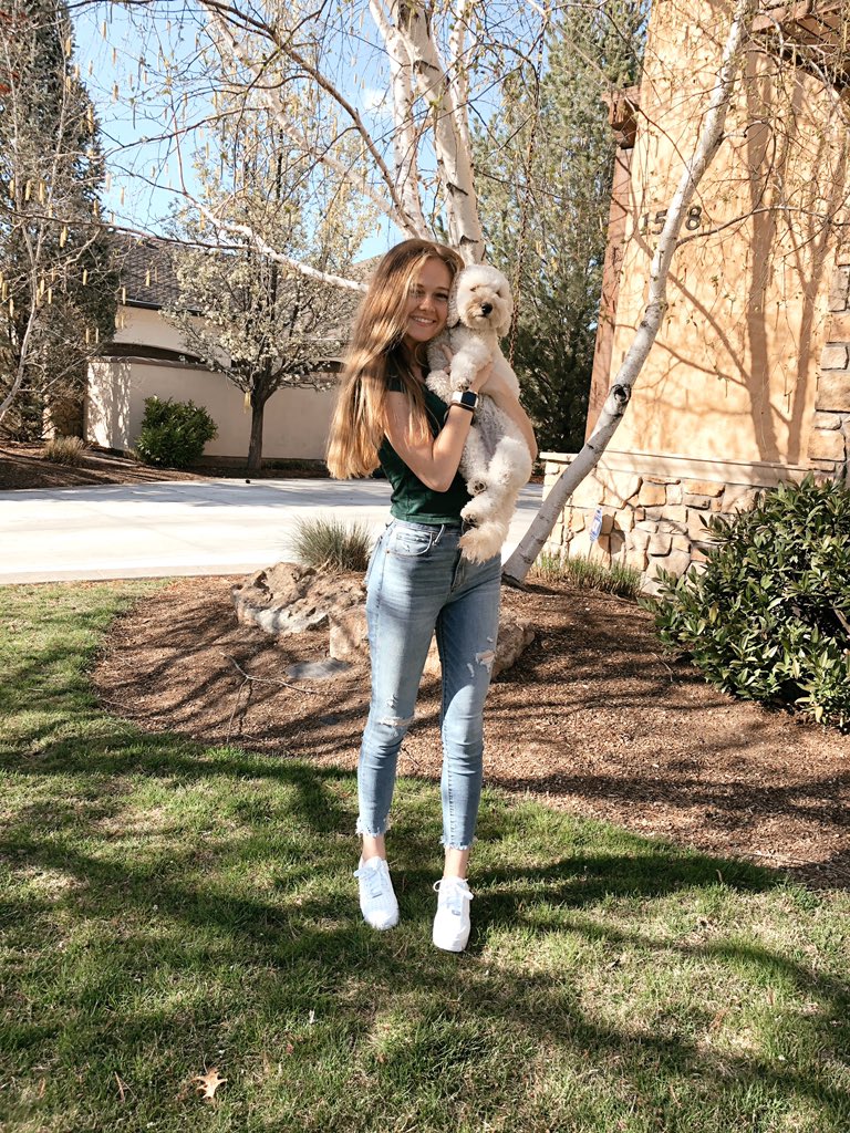 hannahshippp's tweet photo. thankful for the cutest puppy friend in the whole world that makes me so happy!!! #givethanks https://t.co/RRSILAOXbg
