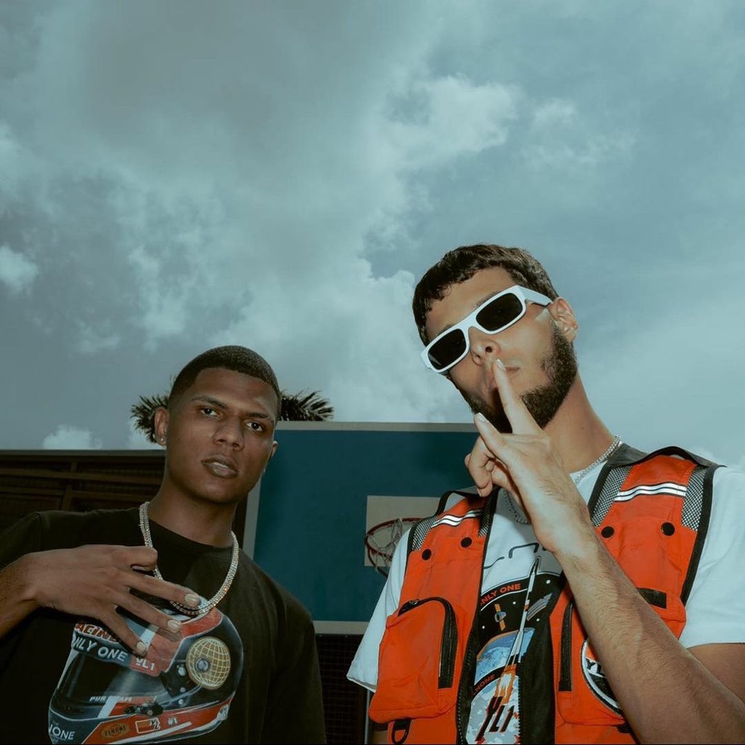 “Ellos dicen que mi música los tiene como usuarios” MoneyWay!! La unica Ruta del dinero!! La que nunca muere!! Mi carrera va pa ti brother!! Descansa en paz!!! Imma take care down here!! 🙏🏾💔👼🏼