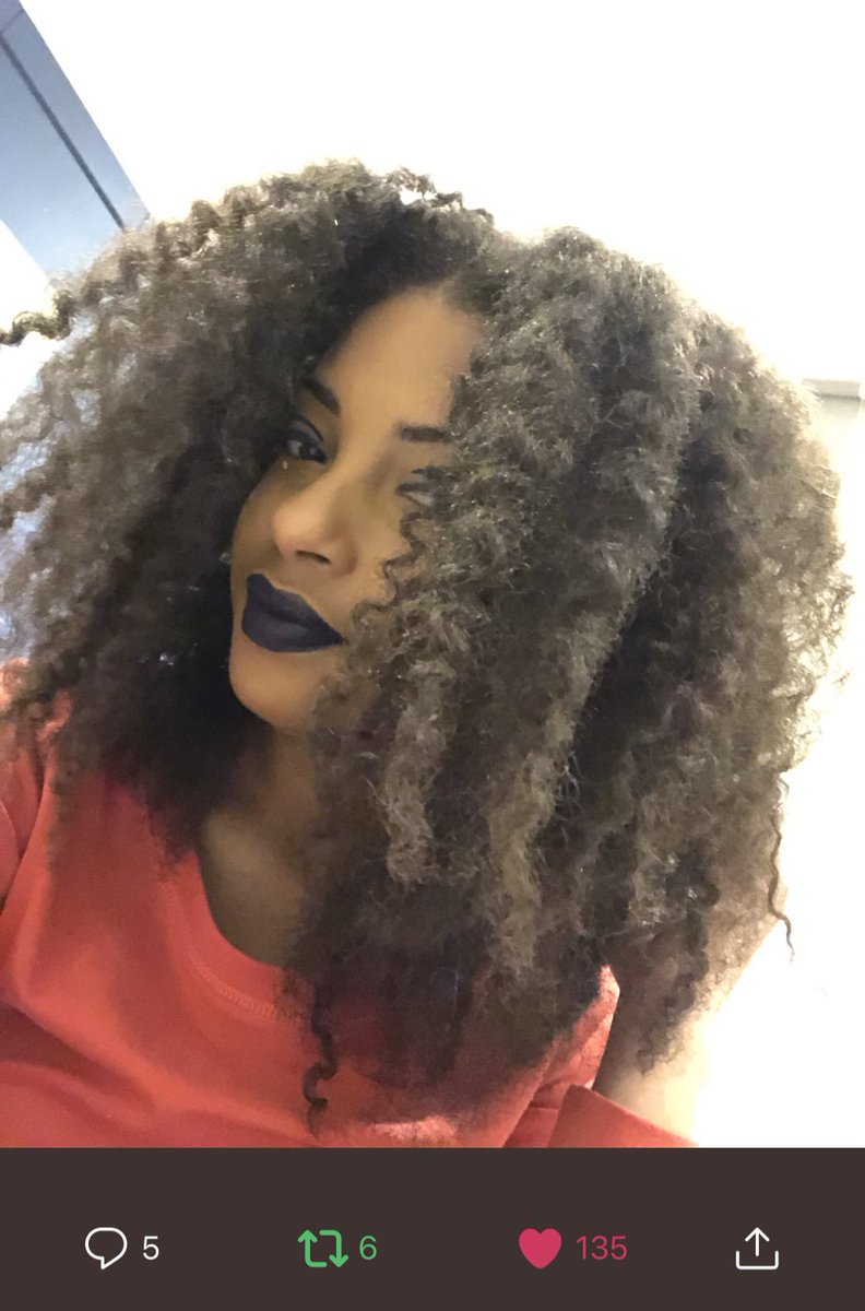 chiefofwakanda's tweet photo. Natural hair queens it’s your time to shine!! Post a pic of those beautiful crowns. You know we love to see em🍍😍🌻 #fineapplefriday https://t.co/YpDGUXjuYo
