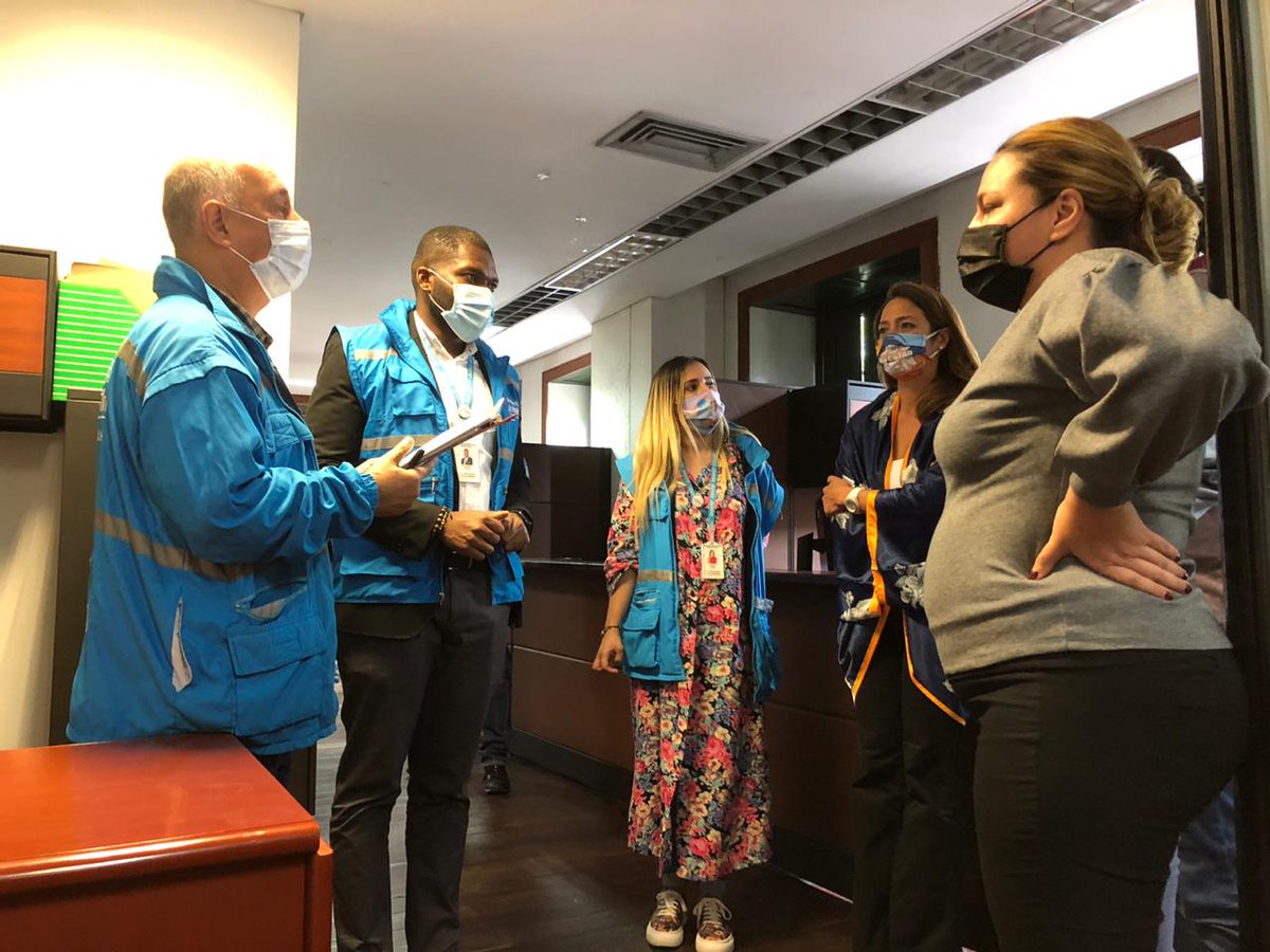 personeriamed's tweet photo. Nuestra Unidad para la Protección del Interés Público #UPIP, recibió una queja anónima en la que se indicaba que en las oficinas de Buen Comienzo, no se cumplía con protocolos de bioseguridad y nuestro equipo humano estuvo verificando la situación. #PorTusDerechosMásCerca https://t.co/H3Fm3c67zL