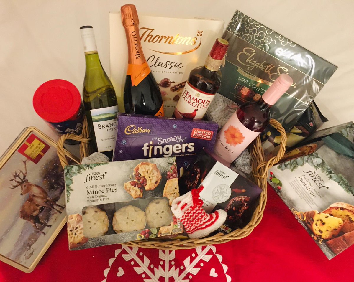 Fancy winning all of this in time for #Christmas Pop over to our Facebook page to find out how Facebook.com/LeamingtonGuid…