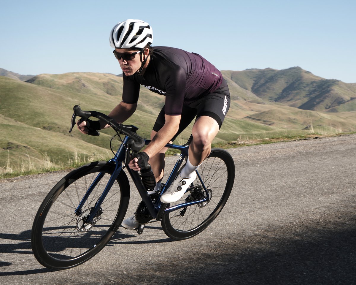 ridegiantbikes's tweet image. Thinking about a new road helmet? Cyclingnews recommends the Rev Pro MIPS! Testers love its breathability, style and integrated MIPS protection system. 

Check out the full review for more: ow.ly/yL7w50CqvkP

#ProAdvantage #RideUnleashed