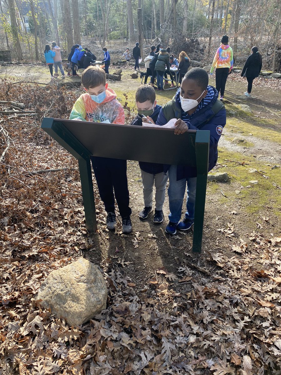MissCascio_Math's tweet photo. Taking advantage of these nice November days by doing a scavenger hunt at the Arboretum!  ☀️ 🌳 🍂 #seenatscofield @Mr_SClay @SPSSuper https://t.co/9vg0Xnw1HZ