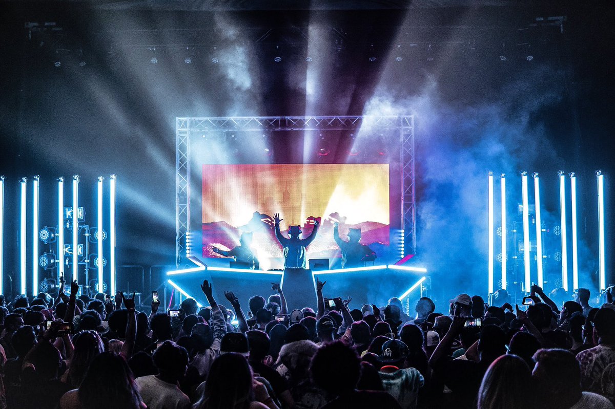 Fremont Theater (@fremontslo) on Twitter photo #flashbackfriday❤️ When <a href="/officialbtsm/">Black Tiger Sex Machine</a> brought the party to the Fremont Theater. 9.26.18
#fremontSLO #SanLuisObispo #SaveOurStages #flashbackfriday❤️ When <a href="/officialbtsm/">Black Tiger Sex Machine</a> brought the party to the Fremont Theater. 9.26.18
#fremontSLO #SanLuisObispo #SaveOurStages