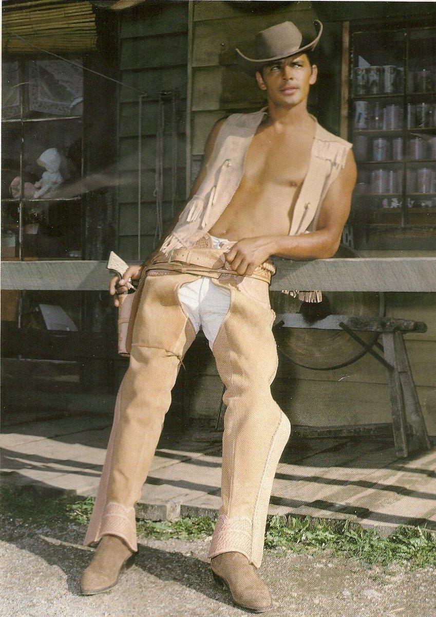 StuffBeef's tweet photo. Everett Lee Jackson  (aka) Cherokee #nativeamerican #beefcake #posingpouch #vintagebeefcake #hunks #topmodel #1960s #vintage https://t.co/TdmaktXxkR