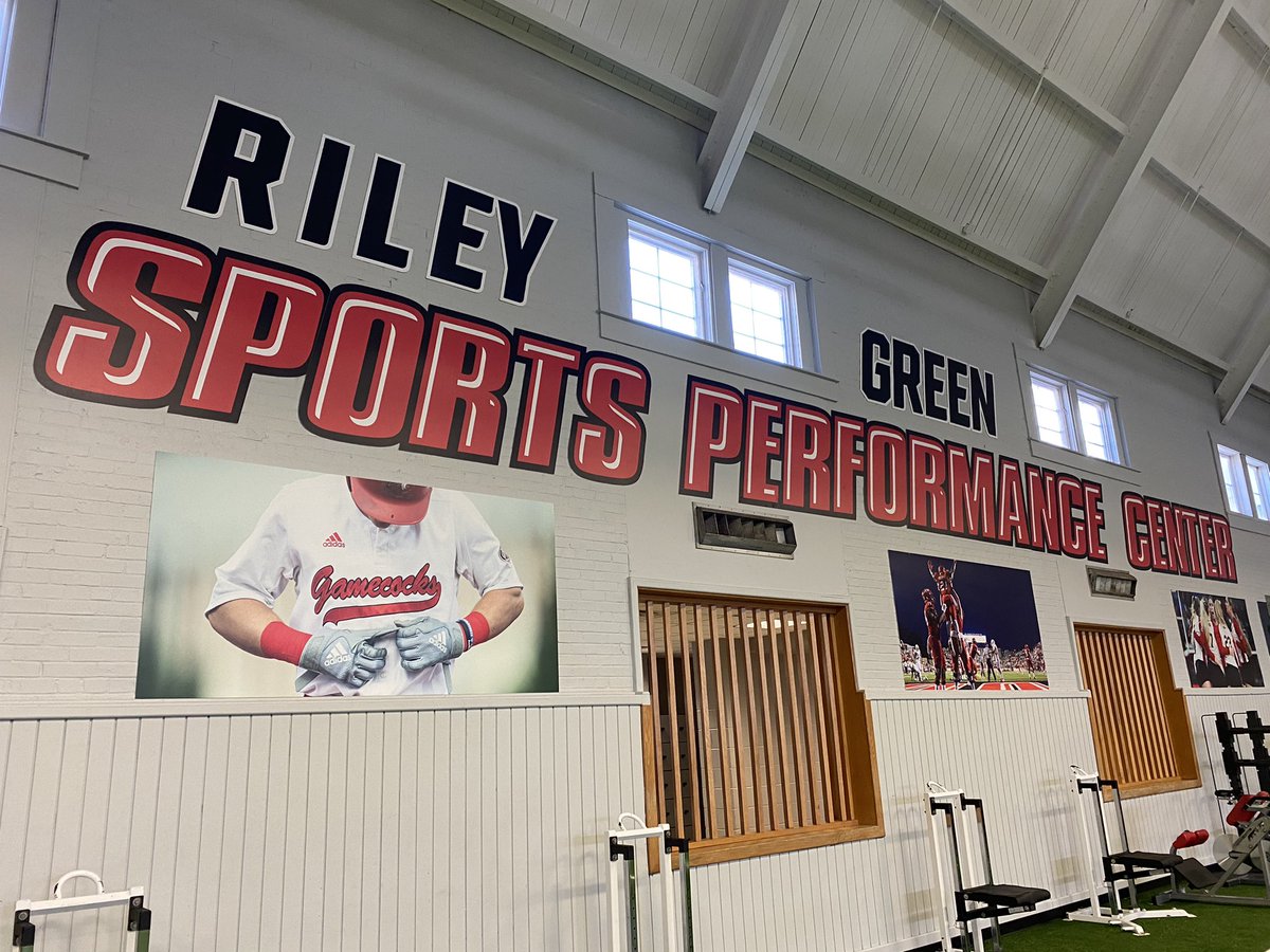 ✂️ Introducing the new Riley Green Athletics Sports Performance Center! 
#FearTheBeak #StayCocky <a href="/RileyGreenMusic/">Riley Green</a>