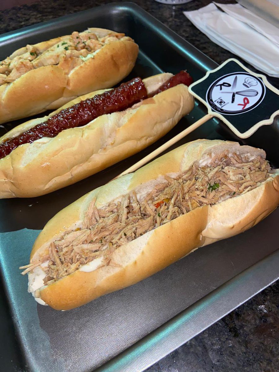 RestauranteRoc1's tweet photo. Boa tarde, hoje é dia de Rochedo de 19h a 1h, confira nosso cardápio. Sanduíches gourmet, sobremesas, bebidas, promoções e muito mais. Faça seu pedido 975368094 ☎️ 
Também estamos no ifood, pesquise “Restaurante Rochedo“
Esperamos por você 😁😉
#SextouComRochedo https://t.co/dLKaQcFZLU
