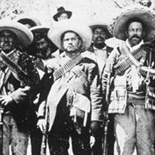 Conmemoramos 110 años de la Revolución Mexicana, el acontecimiento político y social más importante del siglo XX.

En tiempos tan difíciles como los que estamos viviendo es importante recordar que necesitamos un país unido.

"La tierra es para quien la trabaja"
Emiliano Zapata