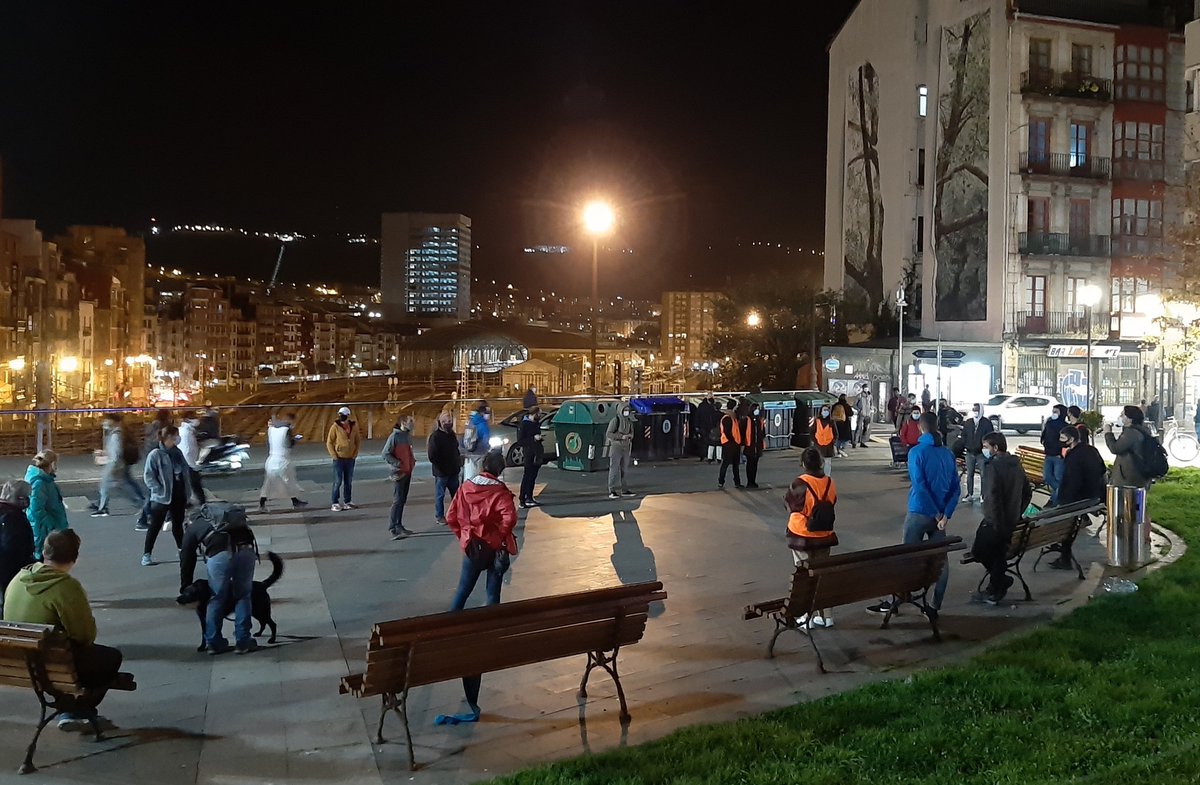 MaizterrakBilbo's tweet photo. SECOND ROUND!🤜💥
¡No vamos a permitir que los especuladores y fondos buitre☠ nos echen de nuestros barrios!

👉Maizterrak, de la mano de las vecinas de #SanFrancisco, nos organizamos colectivamente contra #Blackstone❌

¡¡ALAMI Y BAHIA SE QUEDAN!!📢✊
#BilbaoContraBlackstone https://t.co/BAR87uLnfZ