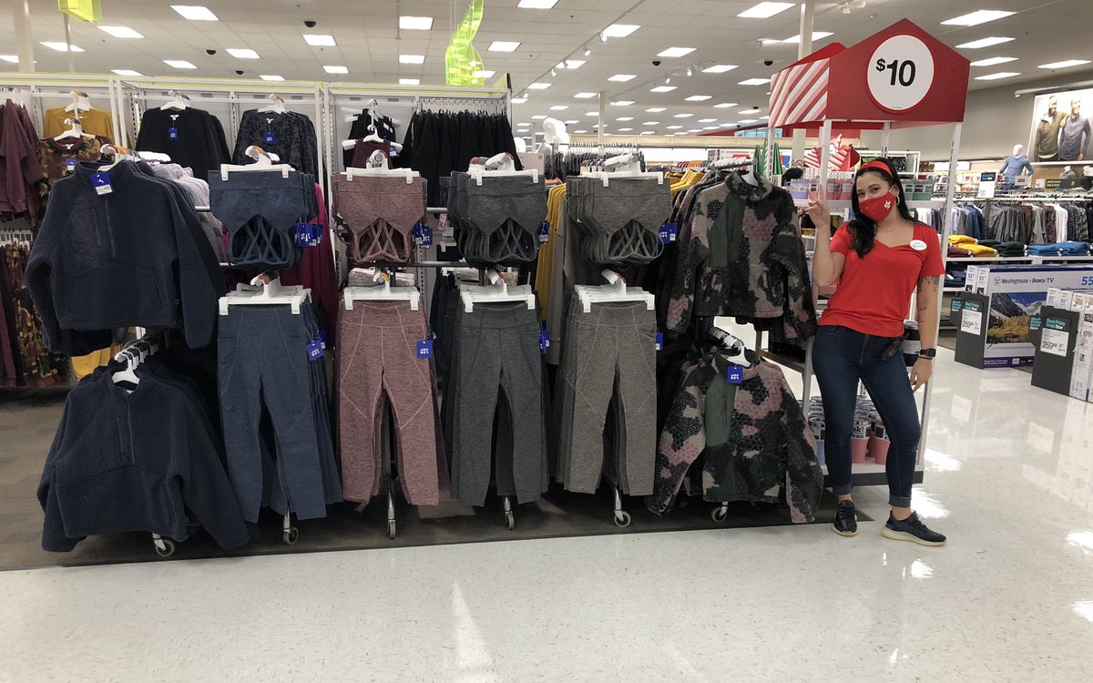 My talented VM merchandised JoyLab and just check out our comps!! 💰💰💰💰