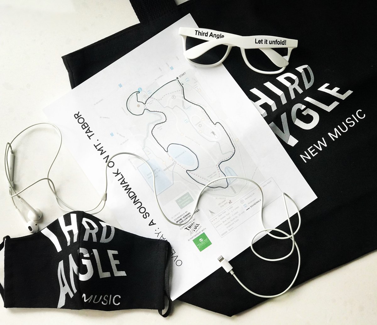 Headphones✔️ Mask✔️ Map✔️ Sense of adventure✔️ Make sure you're all geared up for your #soundwalk through Mt. Tabor Park! Download FREE at thirdangle.org/soundwalks #soundwalks #outdoors #parks #outside #team3a #thirdangle #thirdanglenewmusic #newmusic #anythingbutordinary