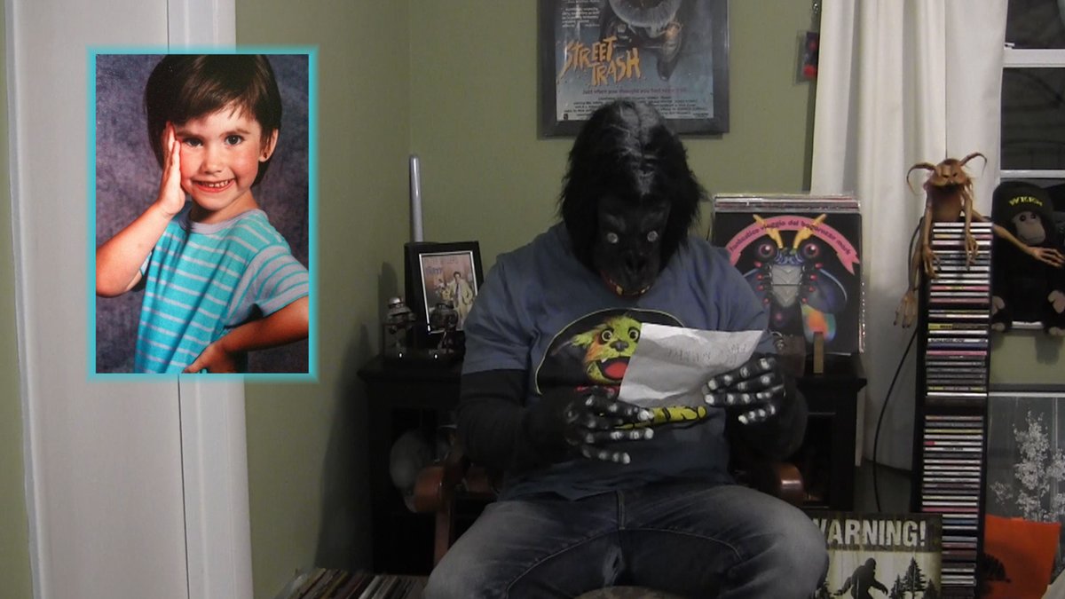 TrailersPU's tweet photo. New Video That Make "Scents"! #TrailersPU #RandomStuff2
I get a fan letter from little Joey Spinell,
who wants to see more Boobies!
@therobgray
@driveinwhacky
@slimcarody
https://t.co/RDu7CpVFAI
@YouTube
#Maniac2 #MrRobbie #ChestyMorgan #DeadlyWeapons
Don't Miss it!!! https://t.co/p1ZpCJ6mTo