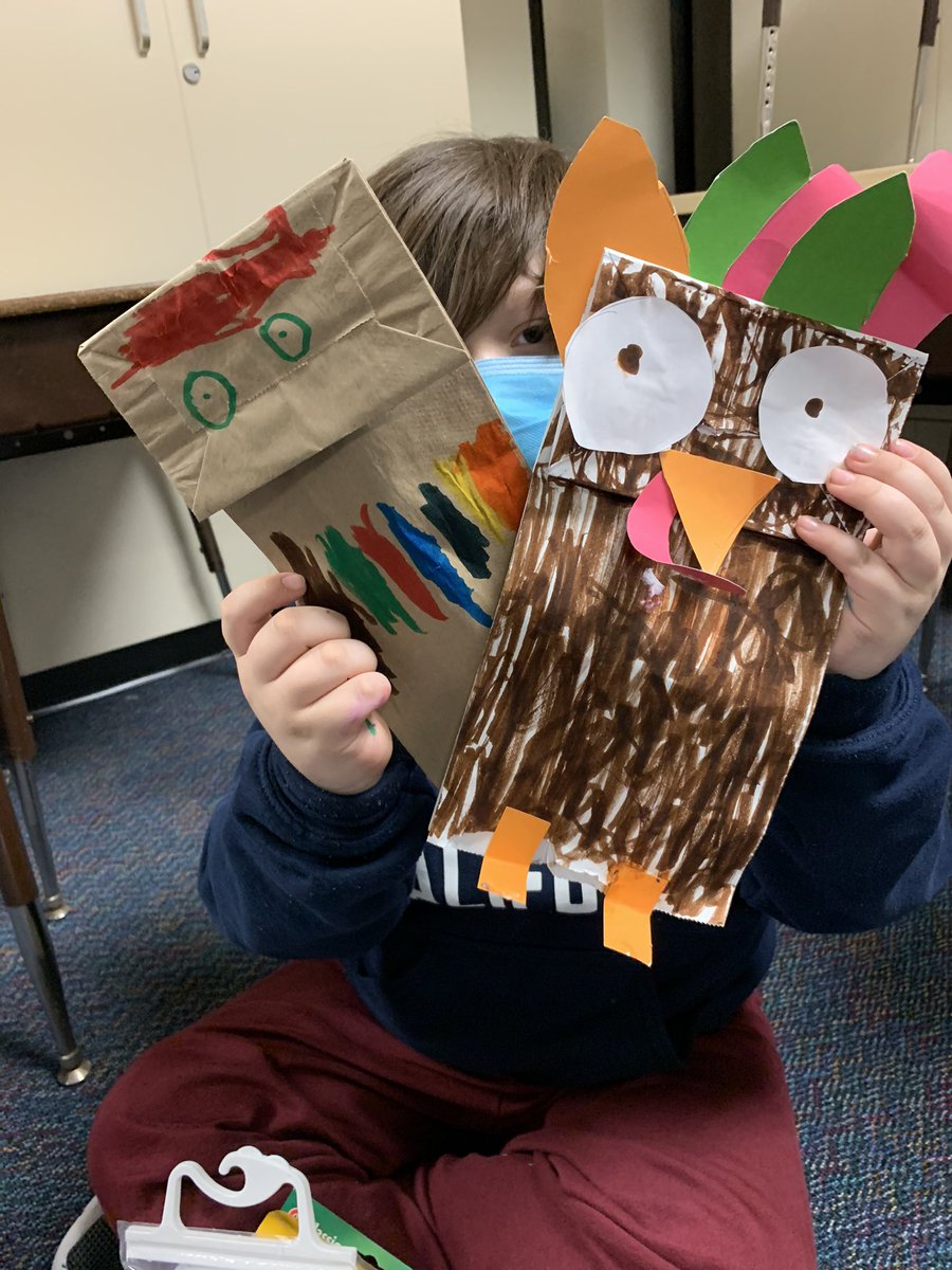 The younger kiddos working on the puppeting skills. #creativity #turkeytime <a href="/AliefISD_CIA/">Children Interacting Afterschool</a>