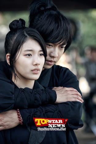yuvinXhan's tweet photo. Let's agree that best partner to Suzy is Lee Seunggi https://t.co/O6AgoNvR1U