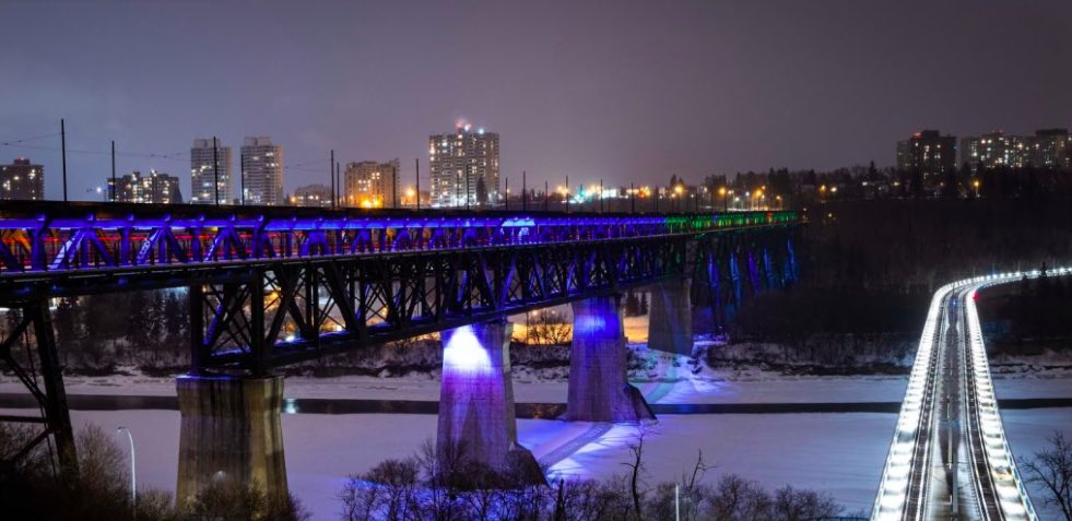 inlandindsupply's tweet photo. The #HighLevelBridge in #Edmonton #Alberta #Canada will be lit in blue for National Child Day. https://t.co/ehDWpHodT0 #NationalChildDay #NCD2020 #ChildrenHaveRights @NatlChildDay #Yeg #LightTheBridge⤴️ https://t.co/zOrPk93cdZ