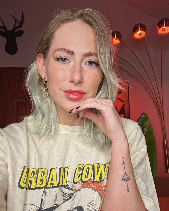 my first vlog for @jimmyjane is live on their instagram!!! we talkin&rsquo; about butt stuff in this one 🤗<a class="tags" target="_blank" title="On Twitter" href="/?out=eyJ0eXAiOiJKV1QiLCJhbGciOiJIUzUxMiJ9.eyJpYXQiOjE3MjA1ODA1NjgsImlzcyI6InR3cG9ybnN0YXJzLmNvbSIsIm5iZiI6MTcyMDU4MDU2OCwiZXhwIjoxNzUyMTE2NTY4LCJyZWRpcmVjdF91cmwiOiJodHRwczovL3R3aXR0ZXIuY29tL2ppbW15amFuZSJ9.ccp_MLdBvoiB7DAJBsS4JaD5RSUK8juaI93O9IJkS7tYd8XGGVHCbXG37h-T6VaHbUETe_BaQG3OfmZlqtjr4w">@jimmyjane</a>