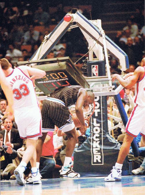 shaq shatters backboard