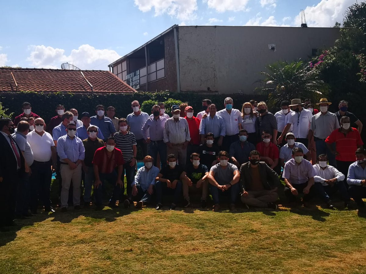 PrensaRiera's tweet photo. ¡HAY EQUIPO! Excelente reunión con líderes de la zona sur de #AltoParaná; #SantaRita #Naranjal #Iruña #Tavapy #SanCristóbal #Ñacunday #Yguazú y #RaúlPeña Gracias Roberto Fleitas por la organización, así como a todos los dirigentes presentes. #EsperanzaRepublicana #ER #ANR🚩🚩 https://t.co/wR9FrSTvih
