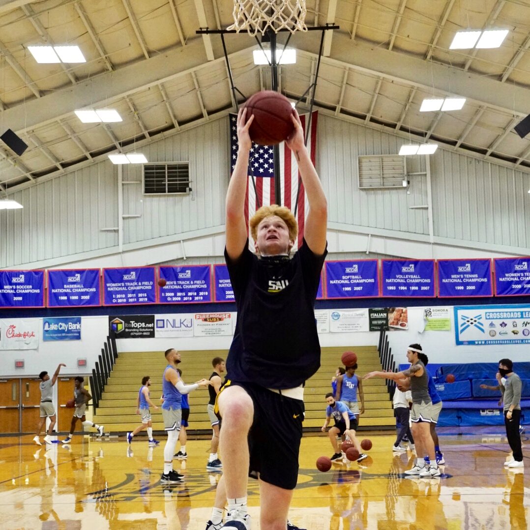 SAUCougarsMBB's tweet photo. Gametime! Tip off starts in 10 minutes! Tune into the livestream below! 

https://t.co/lZIfNRKhb0 https://t.co/OvtPvWxb3l