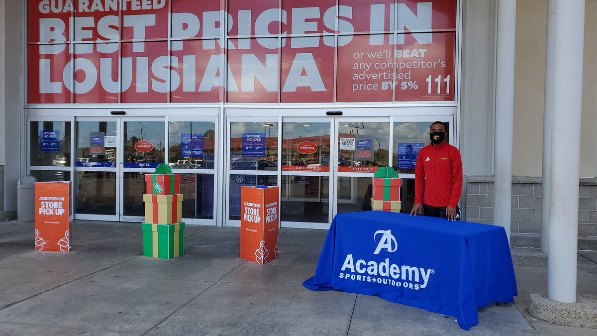 GSU_TIGERS's tweet photo. #Grambling Student-Athlete Advisory Committee (#SAAC) partners with #AcademySports as they donate a lump sum of $1000 to the @bgcnla to purchase holiday gifts for local children
#Gramfam #communityservice #SAAC #GSU #Grambling #ncaasaac #swacsaac @SWACSAAC ๐ฏ https://t.co/WuaogKvV6K