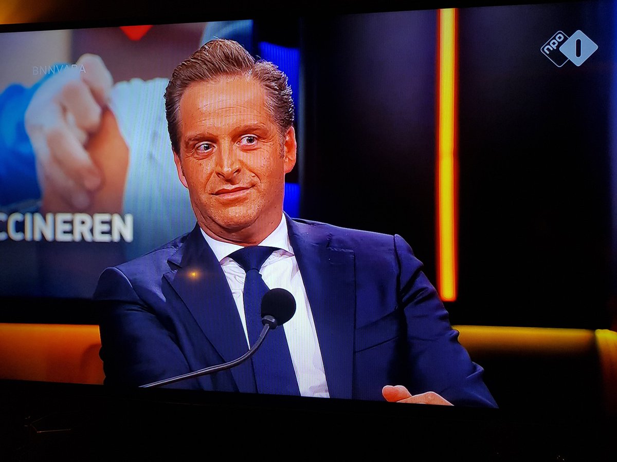 Ysally13's tweet image. Hier gebeurde hetzelfde geloof ik. #walging 😂