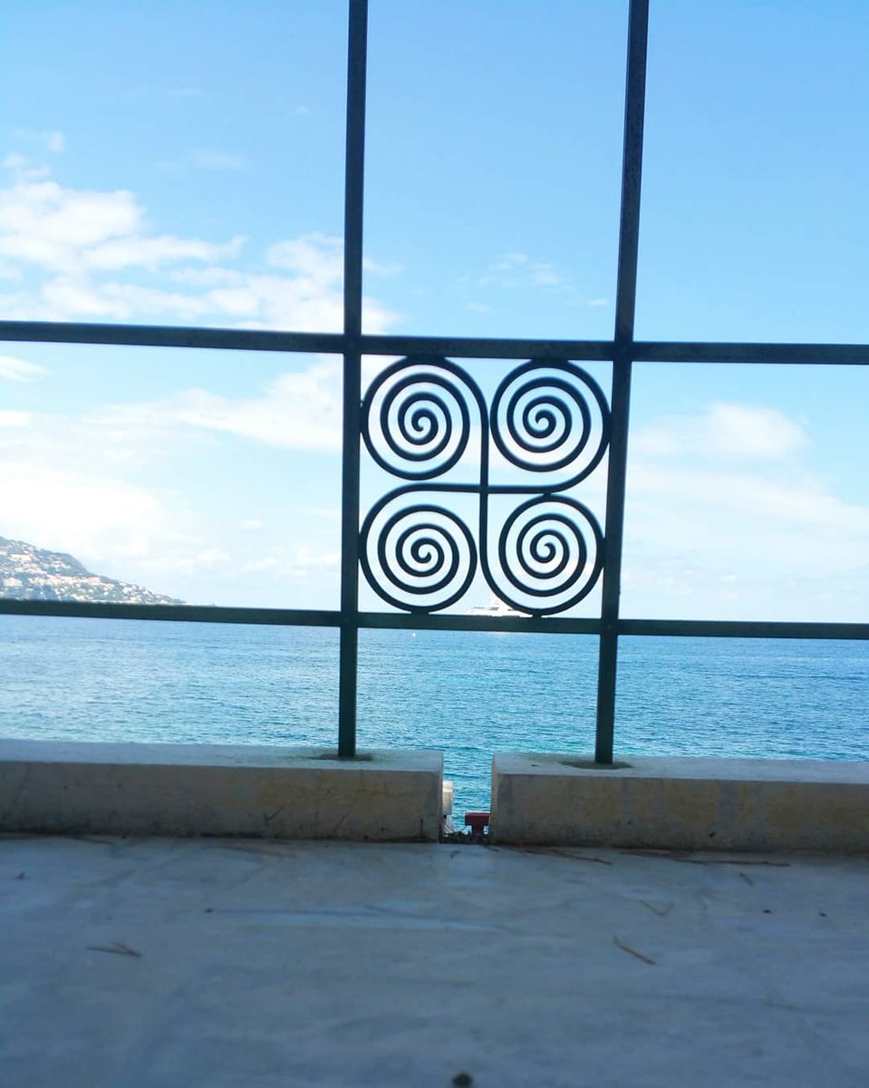 terrace on topunder the pergolawould be especially back then when it wasn't so built upsee the sunsets & stars, so peacefuljust the clink of the boatsWe do , however, have that in Scotland in abundance.