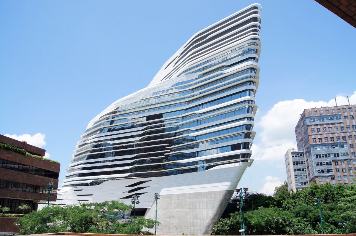 12/ Neo-futurism is a synthesis of High-tech and Art Deco with a decidedly sci-fi feel. With mass despair and cynicism ascendant in the West, architecture turned East to dethrone Deconstructivism. Now starting to stir from its cynical nap, the West adopted Neo-futurist style.