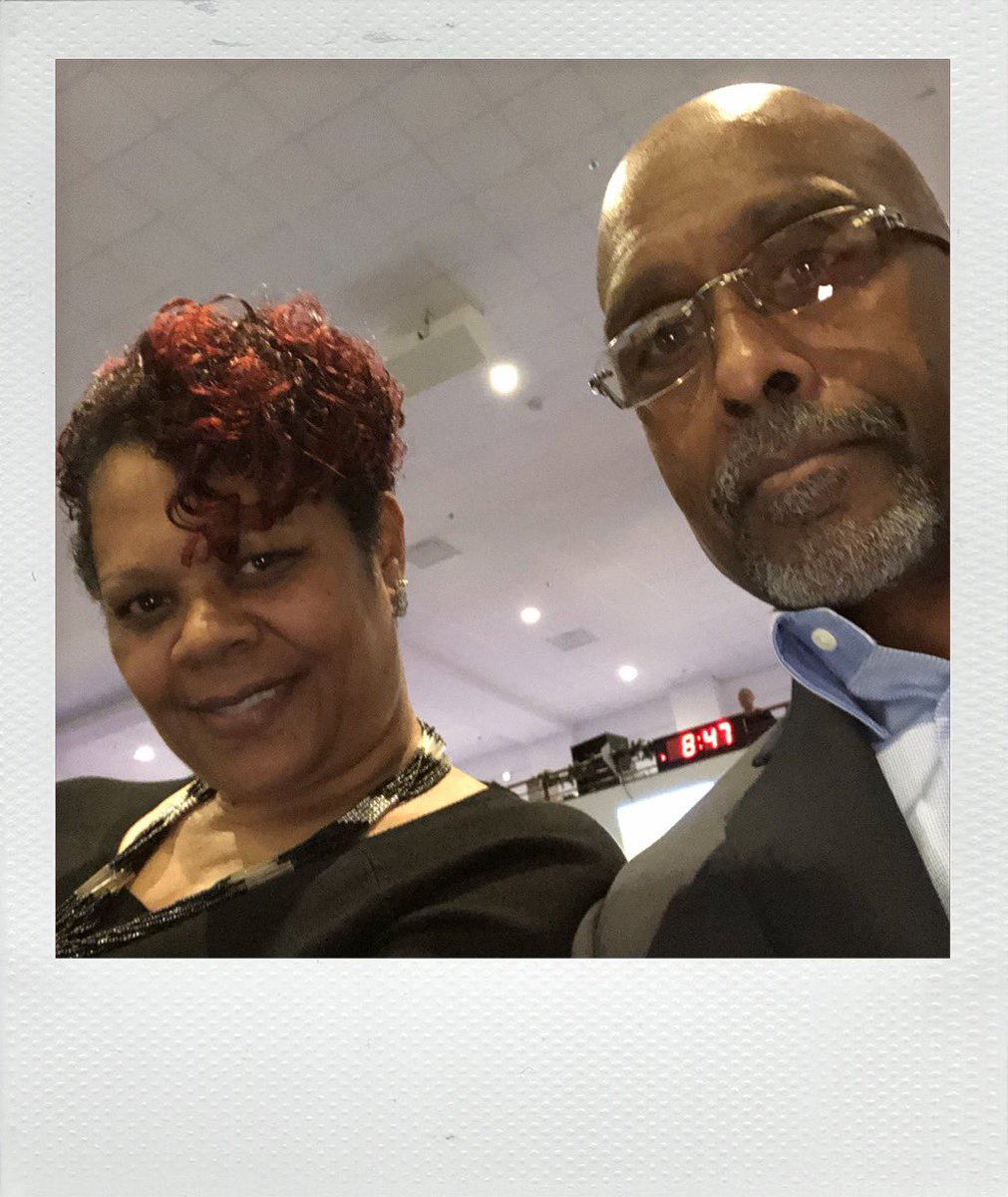 Stancov's tweet photo. Sending my most heartfelt birthday wishes to my sister today.  It is truly a blessing to see another year.  Today is a perfect day to shout and give thanks for all the wonders in your life,  no matter how big or how small... Happy Birthday.  God bless! https://t.co/bknUWJrW4R