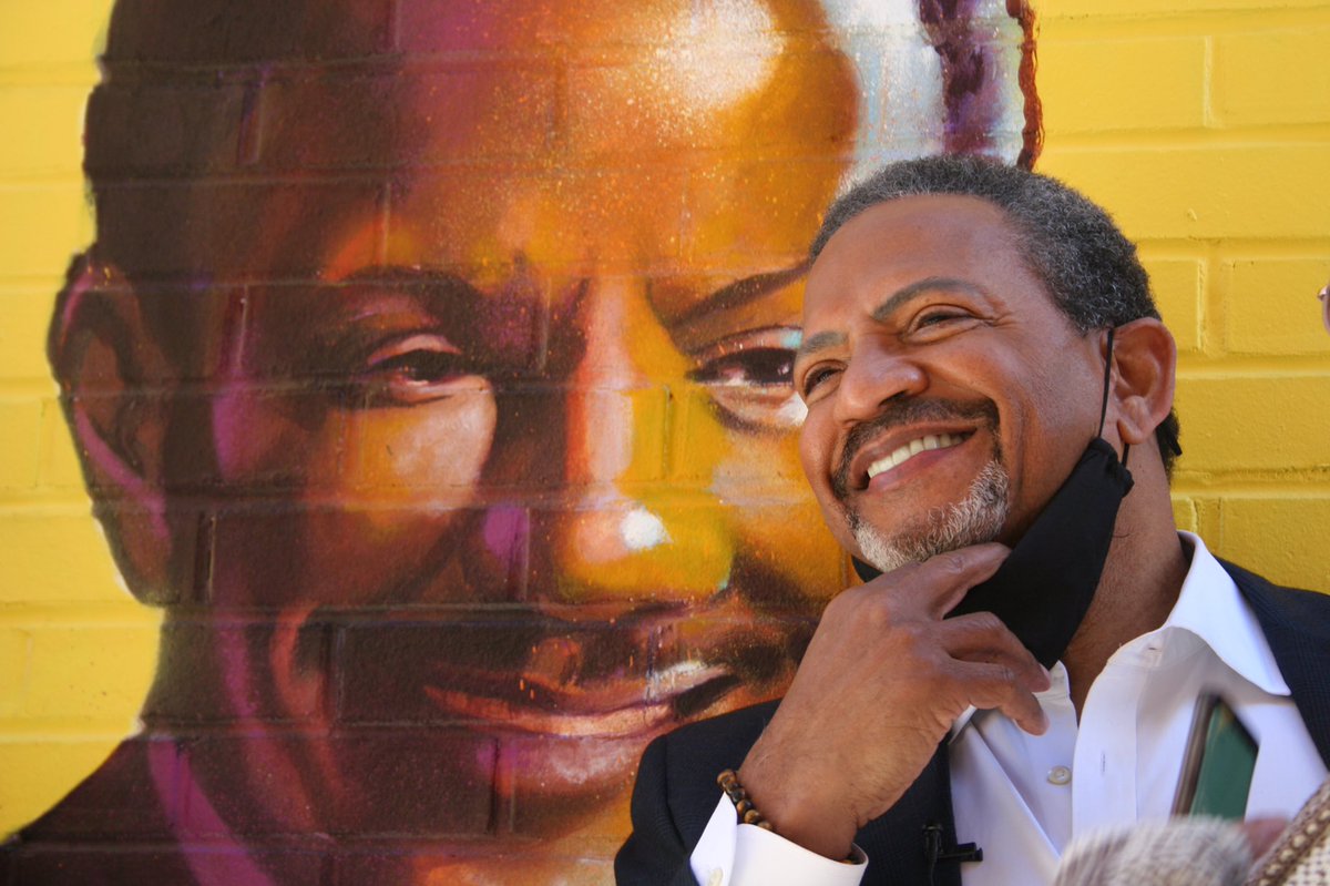leslifoster's tweet photo. The man. The myth. The mentor. The mural. What a tribute to @brucejohnson9 - a legend and a beloved friend. Thank you @benschilibowl for this touching gift to honor Bruce’s 44 year plus legacy. Love lives on this wall and in this city. ❤️ @wusa9 https://t.co/B21CZBuOp7