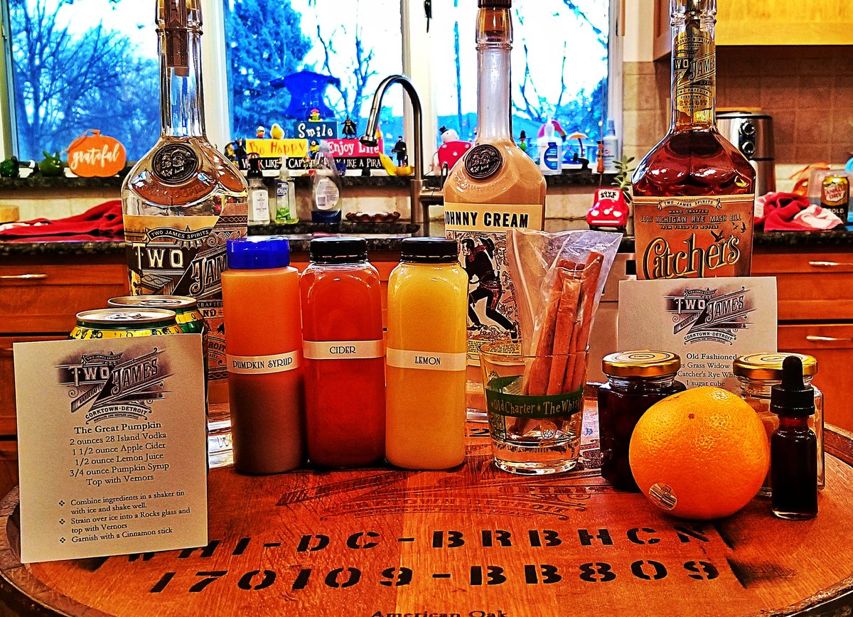 PirateRick69's tweet photo. When you can't go to the bar, bring the bar to you... #twojames #twojamesrye #twojamesvodka #thegreatpumpkin #oldfashion #twojamesjohnnycream https://t.co/nho0oa8xFy