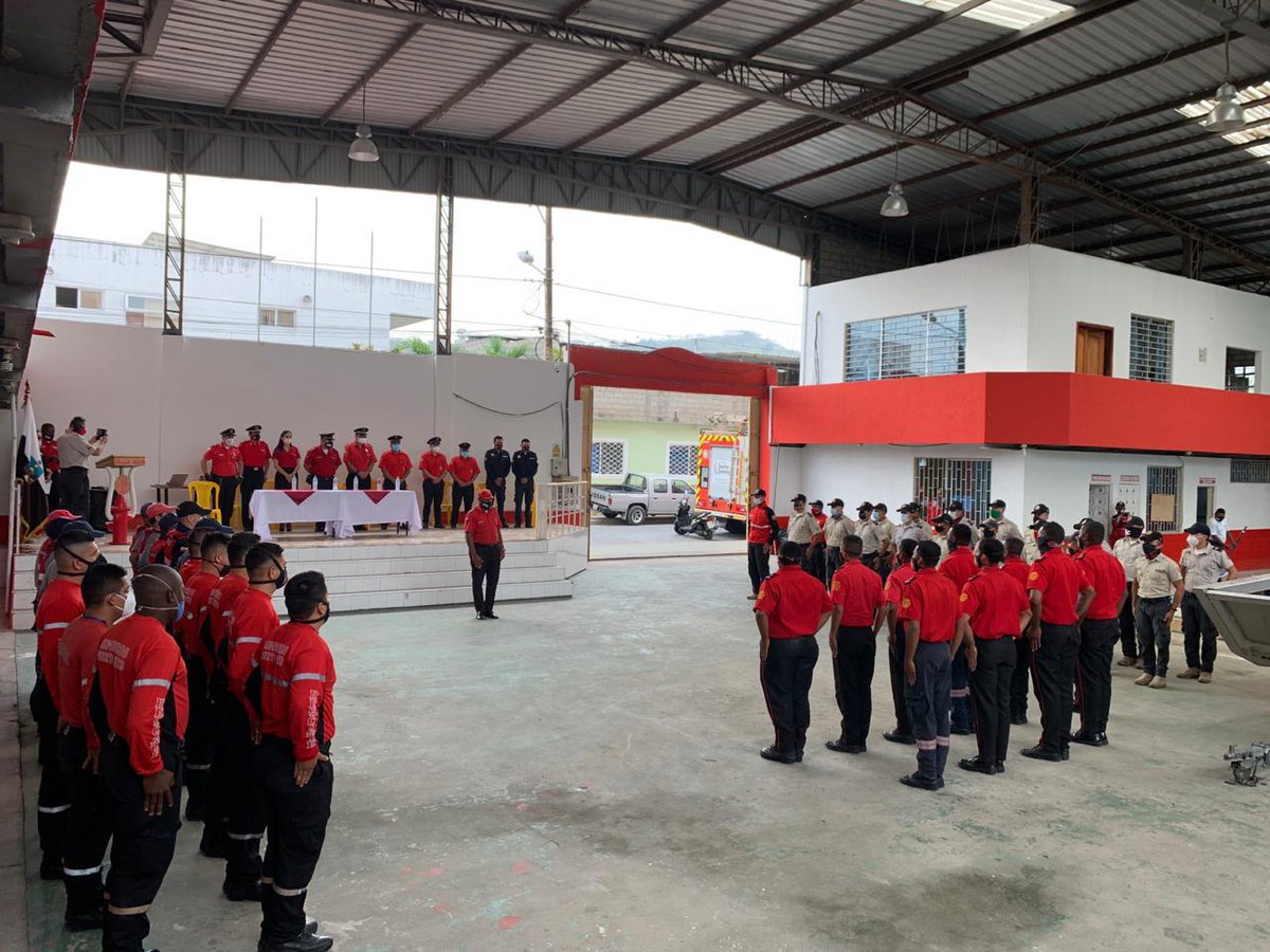 Riesgos_Ec's tweet photo. #Esmeraldas | Subsecretario de Preparación y Respuesta, @diegorvallejoa, lidera el Curso Técnico en Incendios forestales (BRIF), avalado por @Riesgos_Ec y @BomberosSD, con instructores de los Cuerpos de Bomberos de Cotacachi y Otavalo. #EcuadorPrevenido #ElFuegoNoEsJuego https://t.co/VkcmHTx3LW