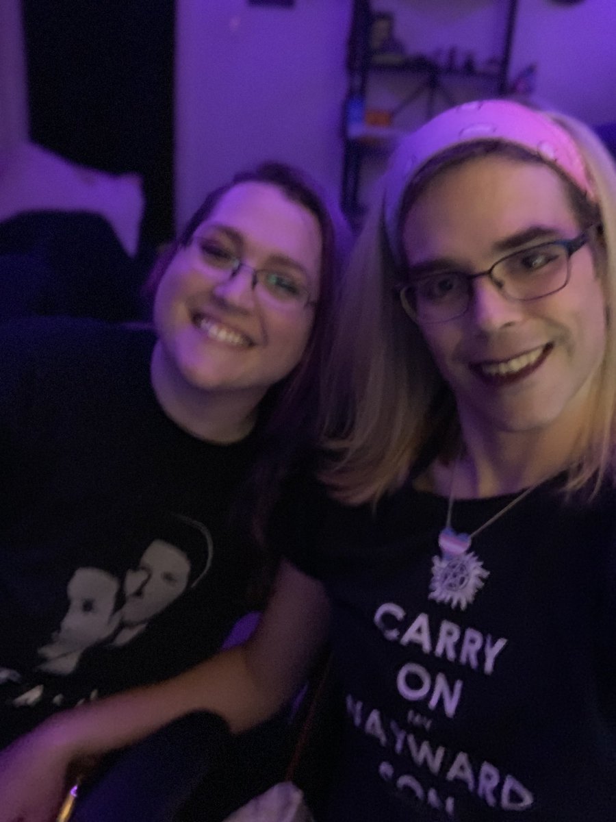 NerdyKhryzza's tweet photo. @kryscheese , MamaCheese &amp; myself are going to watch the last two, 3hrs worth, of #SupernaturalFinale We got a box of tissues to help us through. #SPN #SPNFamilyForever #CarryOn #LastEpisode #Love https://t.co/0GEQBrBNfH