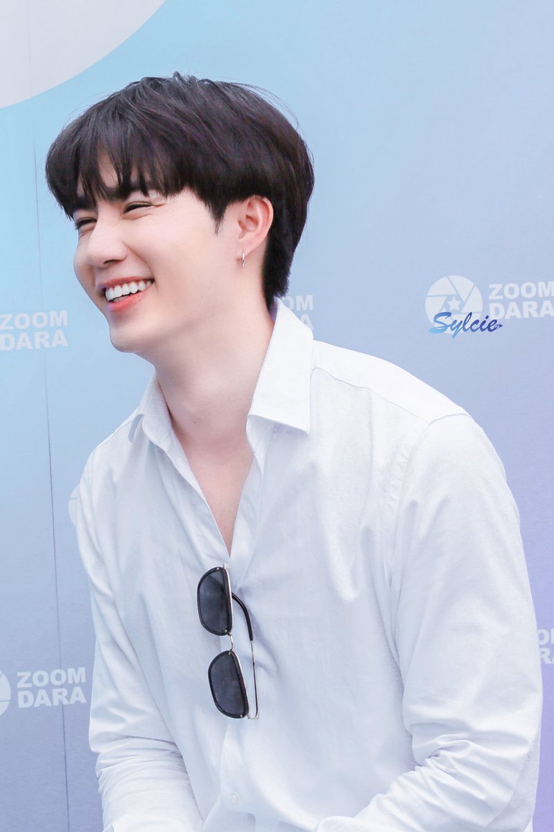 __bugambilia's tweet photo. Because my beautiful sunshine ☀️ makes me happy with his wonderful smile ✨ 

He deserves all the awards in the world 🏆 let’s support him in the ZoomDara, #ZaintSee and #ZunShine Family

LIKE= 1 bht 
RT= 2 bht 
RT+ #ZeePruk = 3 bht 
COMENT+ PHOTO OF ZEE’S SMILE= 4 bht

#ZeePruk https://t.co/BKdRtIb4iK