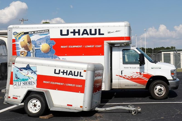 jhartner7's tweet photo. .@realDonaldTrump @VP @POTUS @FLOTUS @PressSec Do y'all need some help packing? @mikehartner007 and I have experience moving and could point you in a few directions. #PackYourStuff #KickRocks https://t.co/dYUfvNypIC