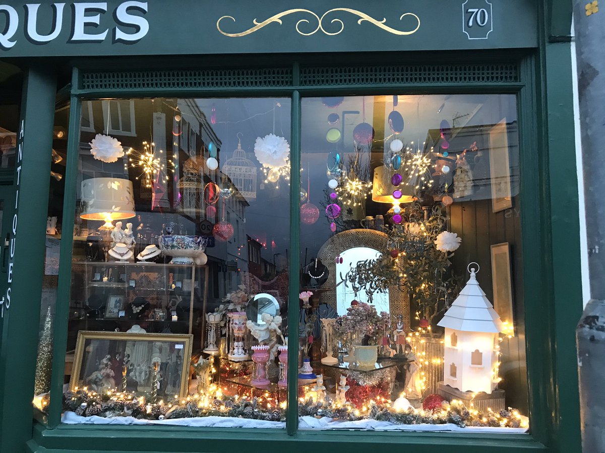 Final #Christmas window can now be revealed
 #Southsea #ShopLocal #SupportLocalBusinesses #LoveAlbertRoad #ChristmasIsComing #Christmas2020