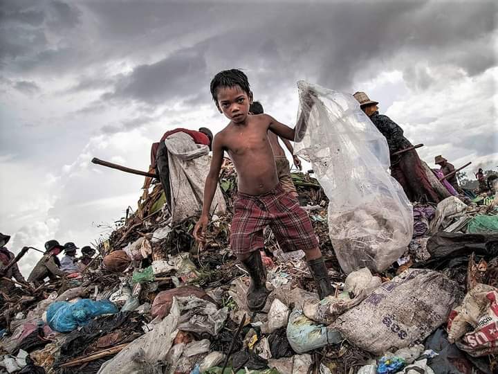 Oggi è la 'Giornata internazionale per i diritti dell’infanzia', Per me è la 'Giornata internazionale dei bambini dimenticati dal Mondo' Io non li dimentico #WorldChildrensDay https://t.co/UBcKhTmZwv