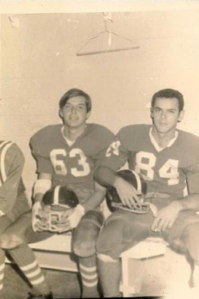 alericocoppel's tweet photo. Foto de dos Borregos de los años 60s. A la izquierda: mi tío Ernesto Coppel Kelly y mi Padre Alejandro Rico Tirado (QEPD) @BorregosMty @borregostec #Borregos75 #borregos75 https://t.co/fBHuMwNur3