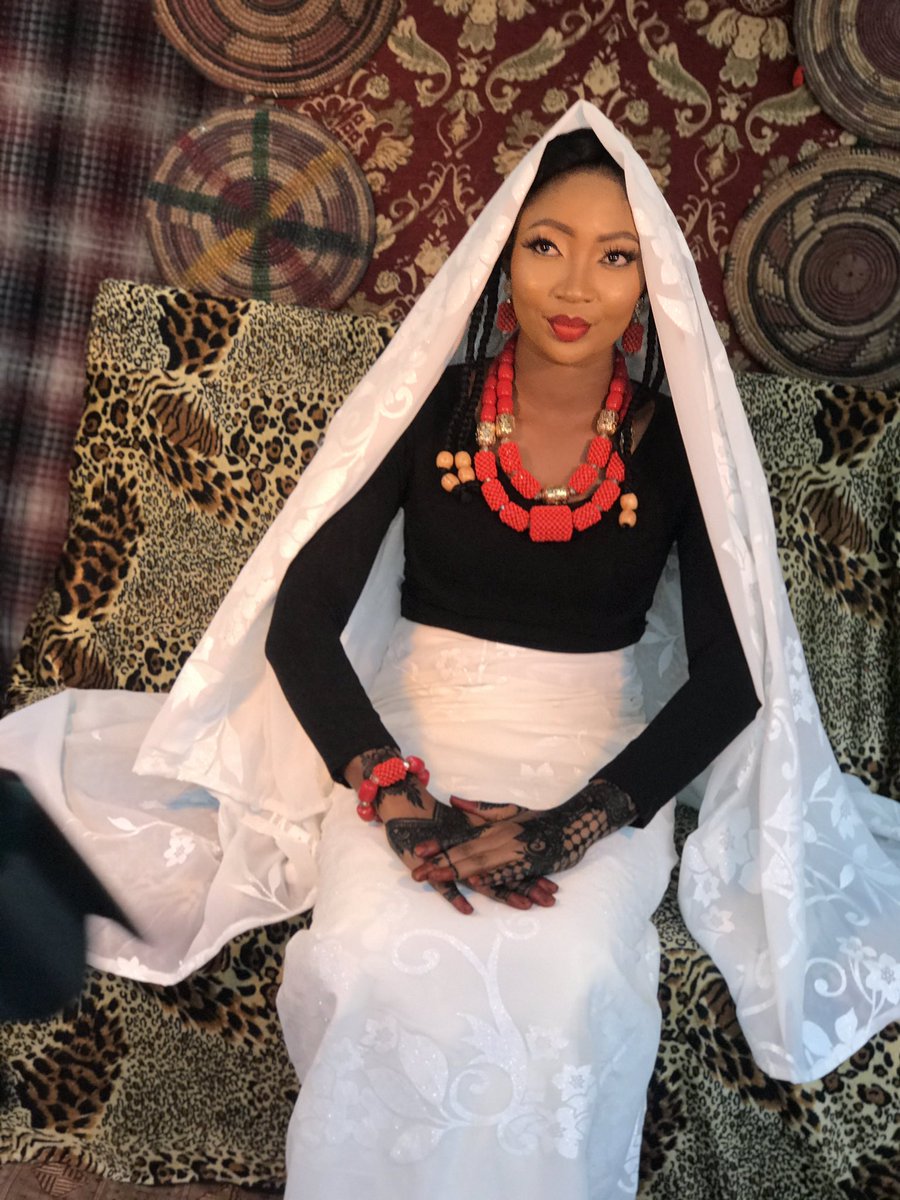 HRClassicEvent1's tweet photo. While we await the professional pictures, here is what happened at the henna party organized for the #DoubleWeddingTale cc @saadatbibire @Kwara247 https://t.co/Y5ESetc9iu