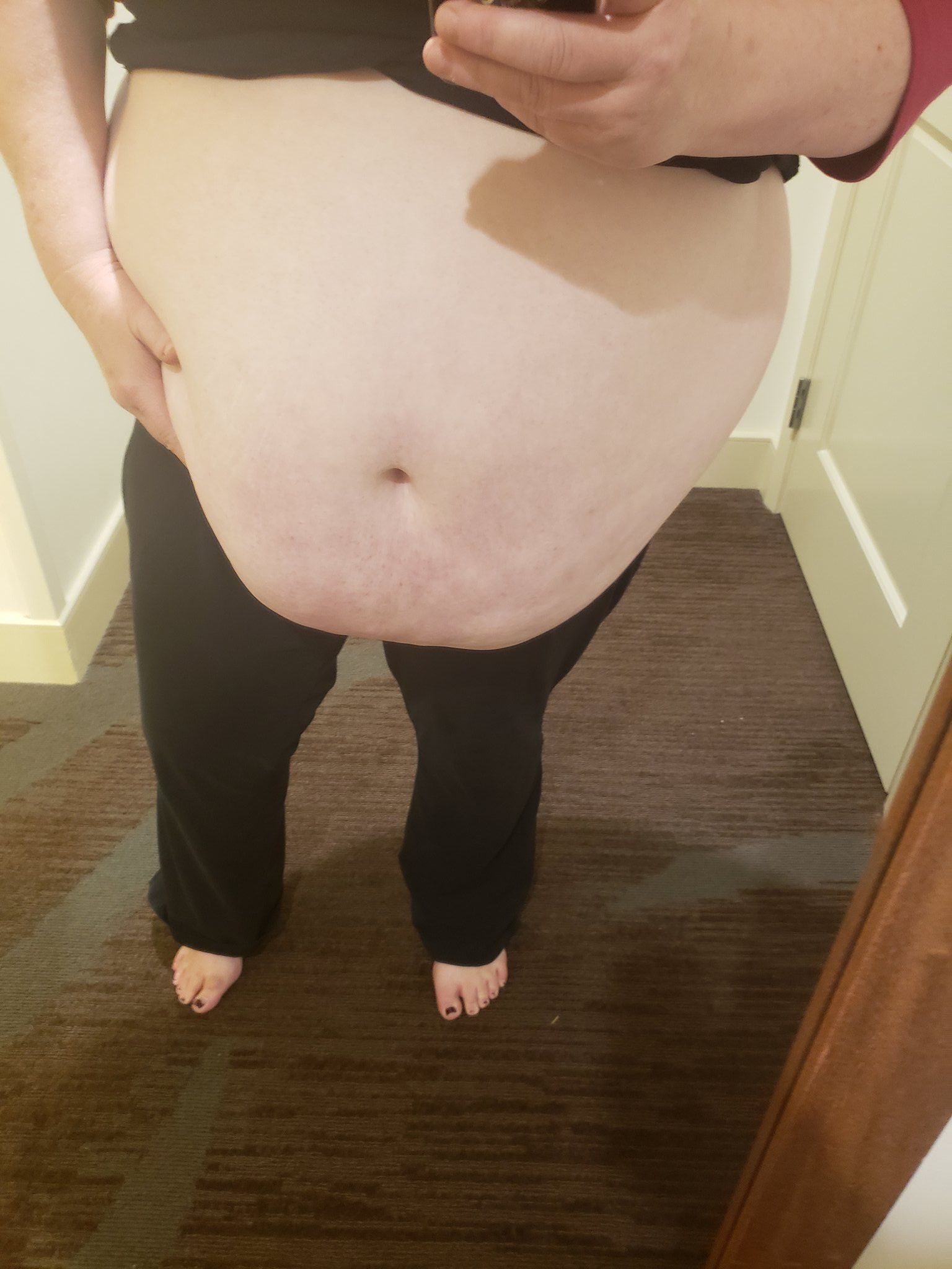 Did someone say fat? Oh fat Friday! LOL #bellycloseup #bellybuttonfetish #bellybutton #bbwbelly #ssbbwbelly #bbwadmirer #bbw #ssbbw #bustybecky2020 #chubby #chubbygirlsdoitbetter #chubbygirls #fatty #gainfat #fatgirls #biggirl #effyourbeautystandards #hugebelly #bellybuttonlove https://t.co/5tnAqc6nGd