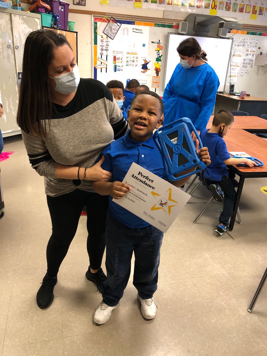 BurnsLatino's tweet photo. Celebrating our #beautifulandcapable students of the month and those with perfect attendance! https://t.co/8DJufSdOOZ