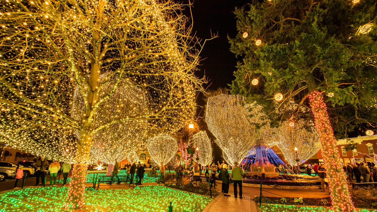 artourism's tweet photo. It's the way you ride the trail that counts. Hop on a horse or take a drive to brighten up your year on the Trail of Holiday Lights! #VisitArkansas #TOHL https://t.co/QboKlY55gI https://t.co/qaoqmuBJdl