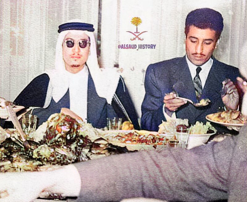 صور قديمة tweet media