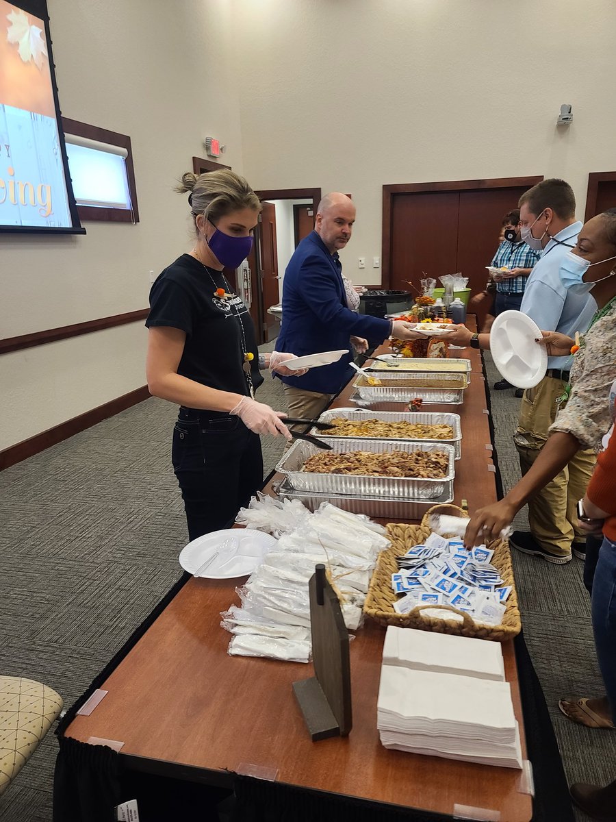 TechyBecky7's tweet image. So thankful to work for @IRCSchools! Our Thanksgiving lunch was a blast! 🦃💃🕺#SDIRCStrongerTogether #SPARK_IT #Thankful