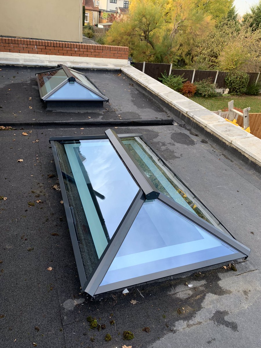 ATOUCHOFGLASS97's tweet photo. Want some extra light in your flat roof extension?
Our Max-Light lanterns or Maxi-Flat are excellent for letting natural light into your home
Contact us for a price
#window #windows #photography #home #glazing #selfcleaningglass #photooftheday #hornchurch #lanternroof  #essex https://t.co/FcCWnP6n3g