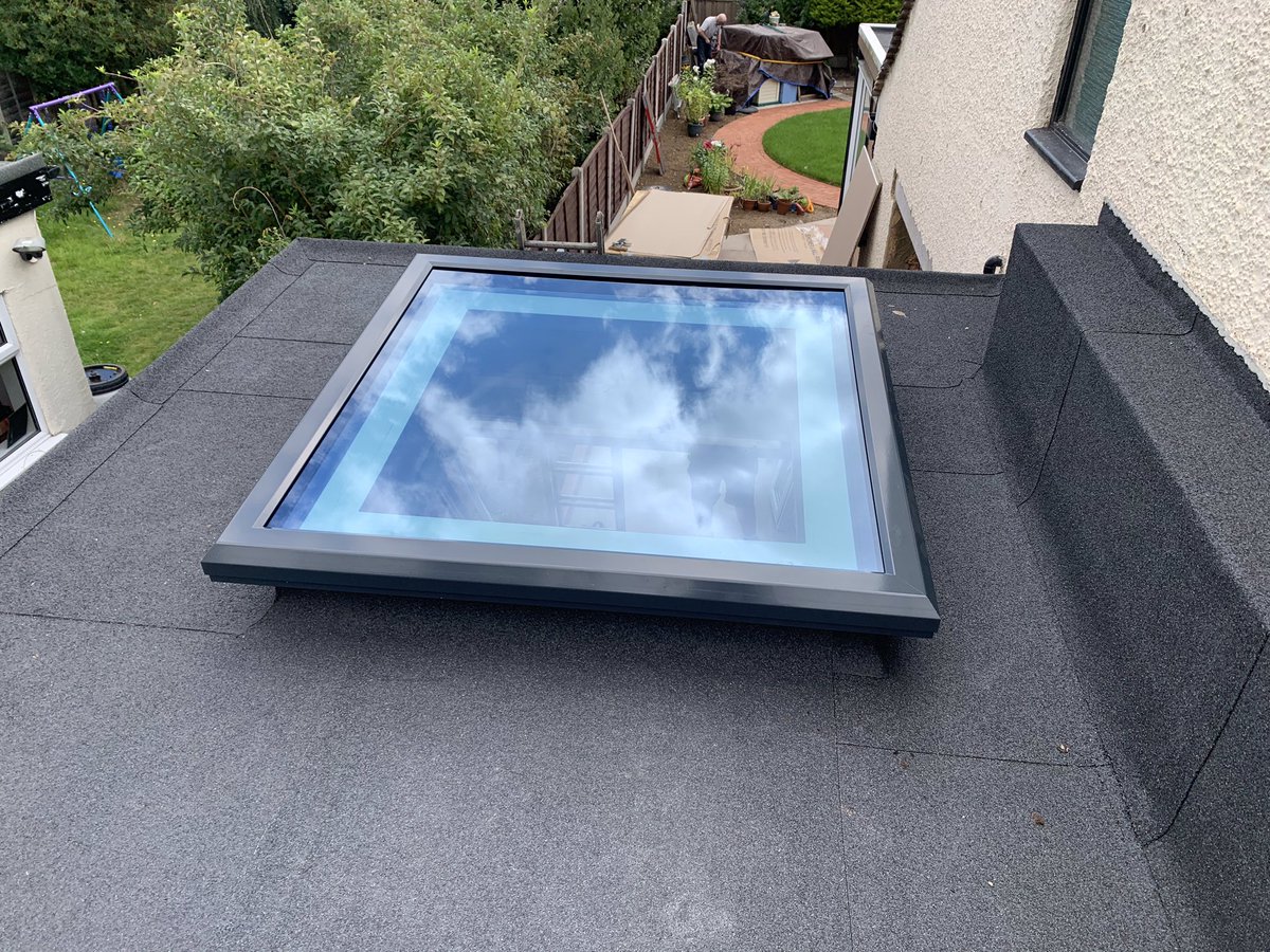 ATOUCHOFGLASS97's tweet photo. Want some extra light in your flat roof extension?
Our Max-Light lanterns or Maxi-Flat are excellent for letting natural light into your home
Contact us for a price
#window #windows #photography #home #glazing #selfcleaningglass #photooftheday #hornchurch #lanternroof  #essex https://t.co/FcCWnP6n3g