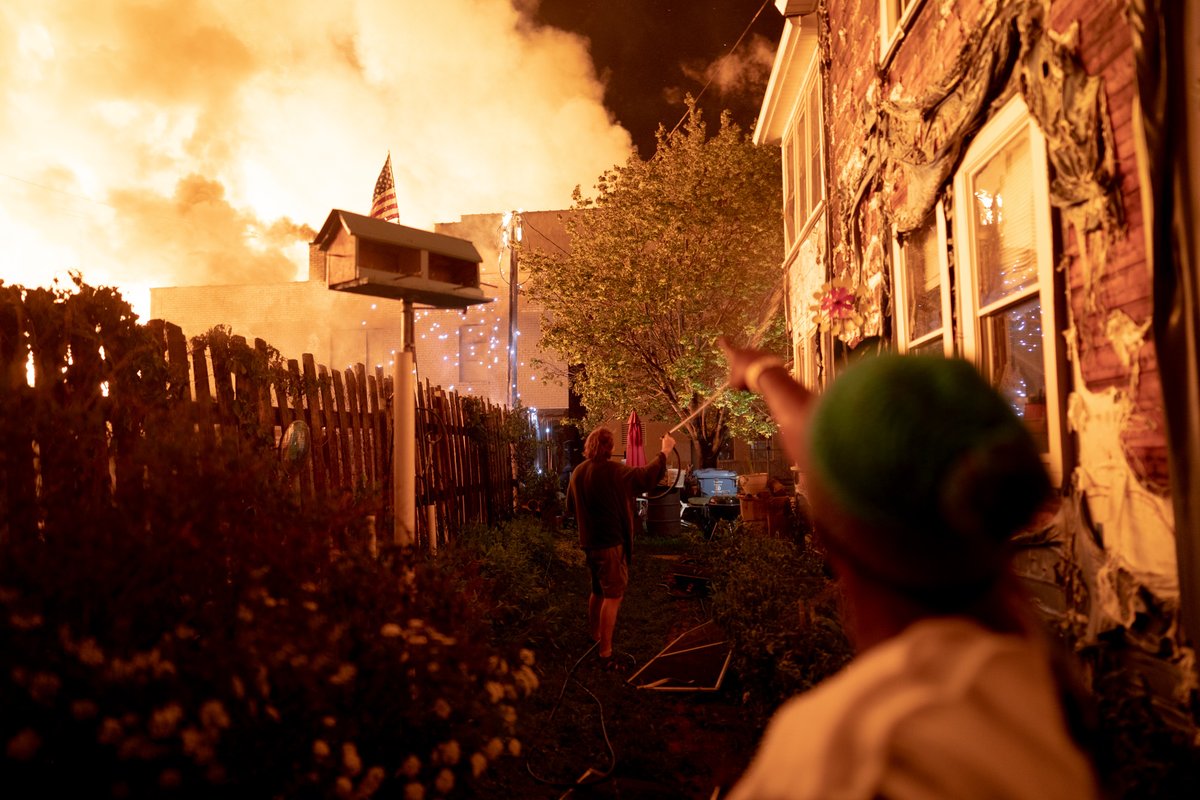 ProtestsMedia's tweet image. Since we've accumulated a lot of followers, here are some ways you can donate to us.
THREAD: