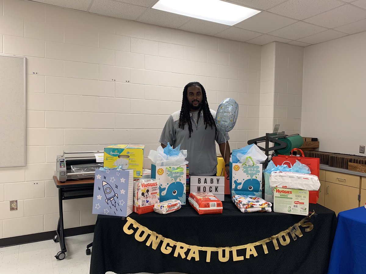Sampson_Panther's tweet photo. KMS we had a full day!
Substitute Appreciation to our # 1 sub Ms. Cezeaux, Perfect Attendance, and 2 Baby Showers #weloveourpantherfamily https://t.co/Xq5XwE9sZu